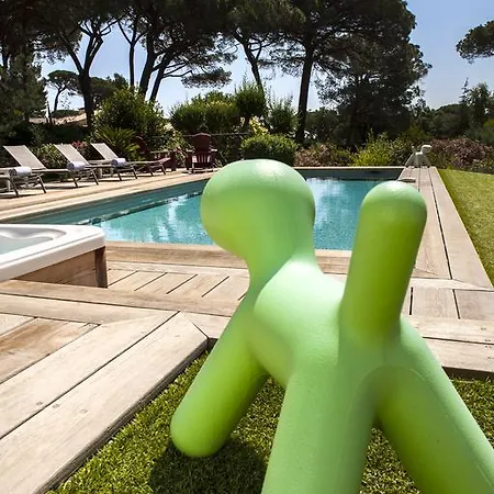 Californie Couette-café 4*